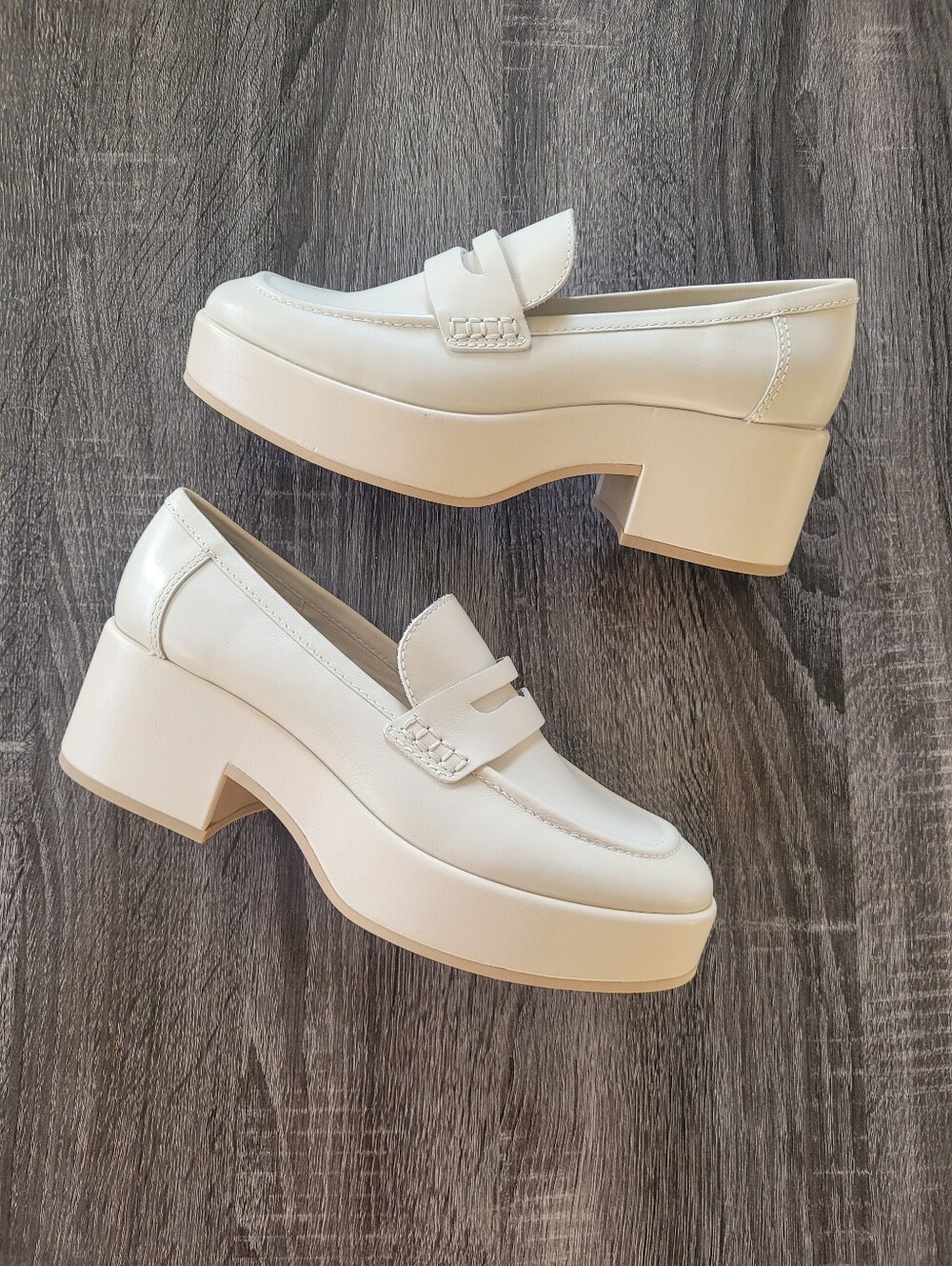 NEW Dolce Vita Yanni Leather Loafers - Ivory